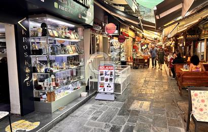 KEMERALTI KIZLARAĞASI HANINDA KOMPLE SATILIK BİNA