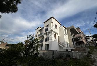 BABAKALE AKLİMAN'DA PANORAMİK DENİZ MANZARALI EMSALSİZ VİLLA !!