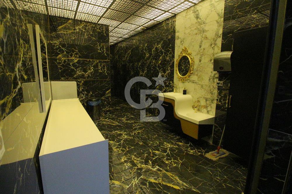 Gaziemir'in En İşlek Noktasında Kiralık Komple Bina