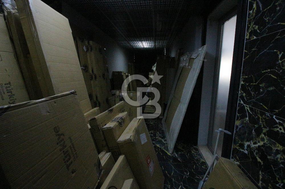 Gaziemir'in En İşlek Noktasında Kiralık Komple Bina