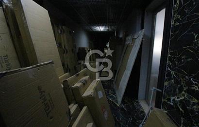 Gaziemir'in En İşlek Noktasında Kiralık Komple Bina