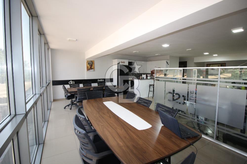 Gaziemir'in En İşlek Noktasında Kiralık Komple Bina
