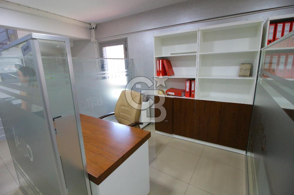 Gaziemir'in En İşlek Noktasında Kiralık Komple Bina