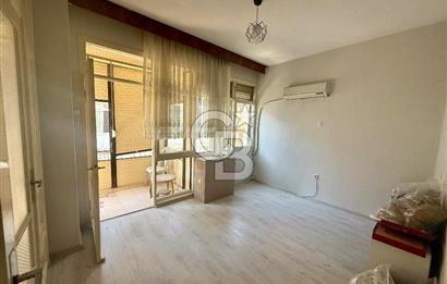 Karşıyaka Merkezi Konumda Ferah Satılık 3+1 Daire