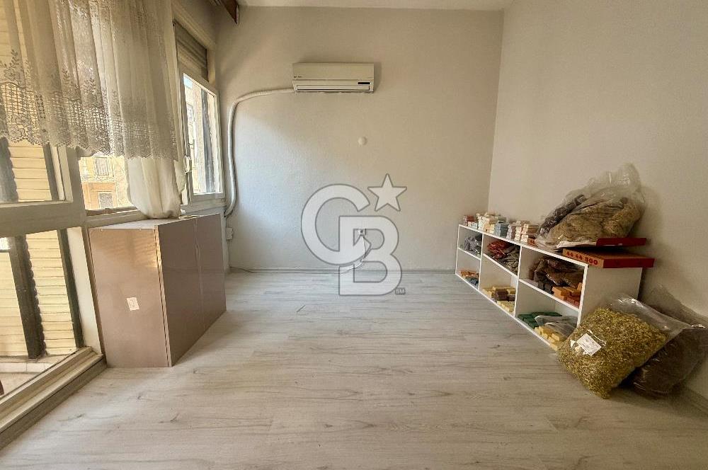 Karşıyaka Merkezi Konumda Ferah Satılık 3+1 Daire