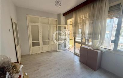 Karşıyaka Merkezi Konumda Ferah Satılık 3+1 Daire