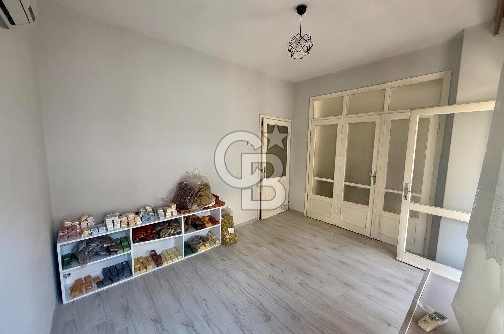 Karşıyaka Merkezi Konumda Ferah Satılık 3+1 Daire