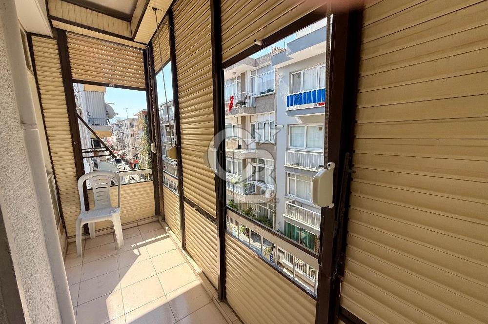 Karşıyaka Merkezi Konumda Ferah Satılık 3+1 Daire