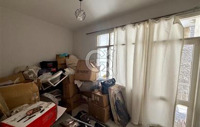 Karşıyaka Merkezi Konumda Ferah Satılık 3+1 Daire