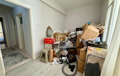 Karşıyaka Merkezi Konumda Ferah Satılık 3+1 Daire