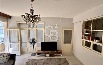 Karşıyaka Merkezi Konumda Ferah Satılık 3+1 Daire