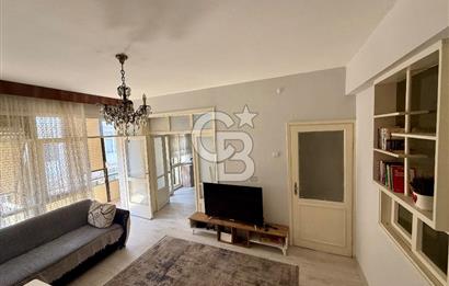 Karşıyaka Merkezi Konumda Ferah Satılık 3+1 Daire