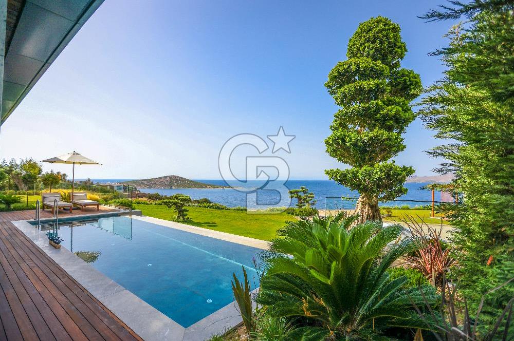Bodrumda Ultra Lüks Denize Sıfır SATILIK VİLLA