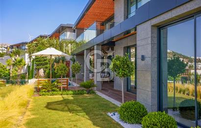Bodrumda Ultra Lüks Denize Sıfır SATILIK VİLLA