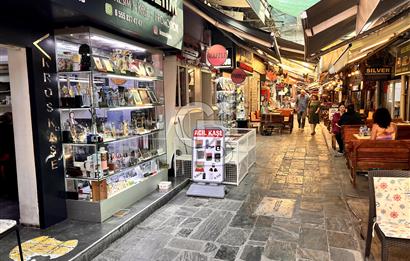 KEMERALTI KIZLARAĞASINDA SATILIK 52 m2 DÜKKAN
