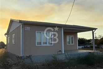 Lapseki Çardak’ta 293 m² Arsa İçinde 2+1 Müstakil Çelik Ev