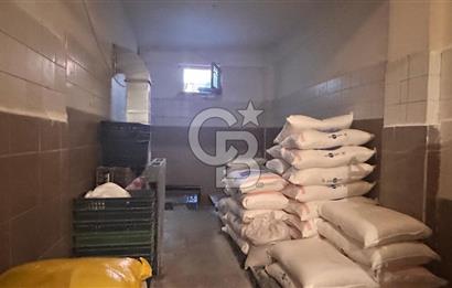 KADIKÖY MODA'DA MÜKEMMEL KONUMDA 340m2 KULLANIMLI SATILIK DÜKKAN