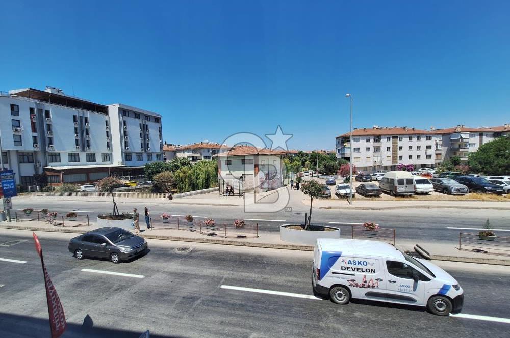 Uygulama Oteli Karşısında İçi Tamamen Yenilenmiş 3+1 Daire