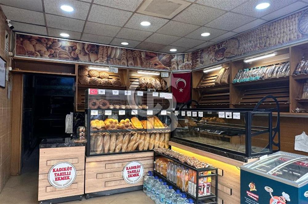 KADIKÖY MODA'DA MÜKEMMEL KONUMDA 340m2 KULLANIMLI SATILIK DÜKKAN