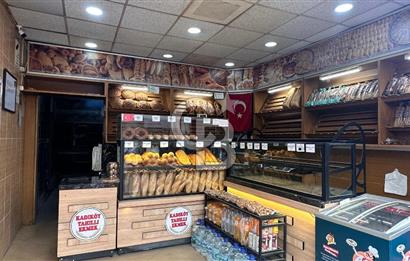 KADIKÖY MODA'DA MÜKEMMEL KONUMDA 340m2 KULLANIMLI SATILIK DÜKKAN
