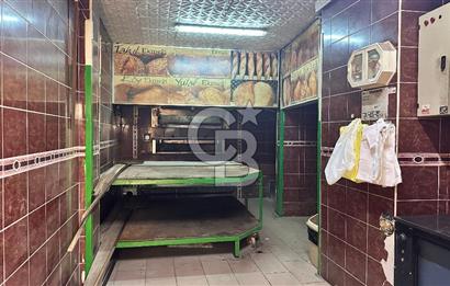 KADIKÖY MODA'DA MÜKEMMEL KONUMDA 340m2 KULLANIMLI SATILIK DÜKKAN