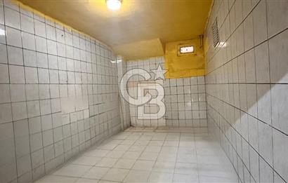 KADIKÖY MODA'DA MÜKEMMEL KONUMDA 340m2 KULLANIMLI SATILIK DÜKKAN