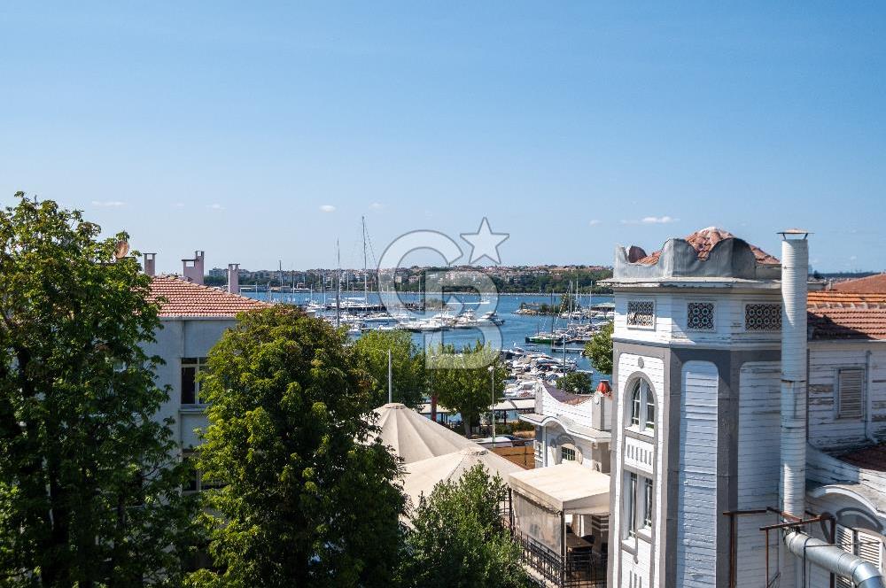 Fenerbahçe Sahilde Satılık Teraslı 4+1 Dubleks Daire