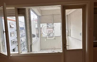 KARŞIYAKA ÇARŞIDA 3+1 SATILIK DAİRE