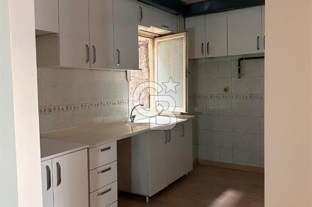 KARŞIYAKA ÇARŞIDA 3+1 SATILIK DAİRE
