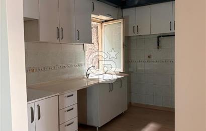KARŞIYAKA ÇARŞIDA 3+1 SATILIK DAİRE