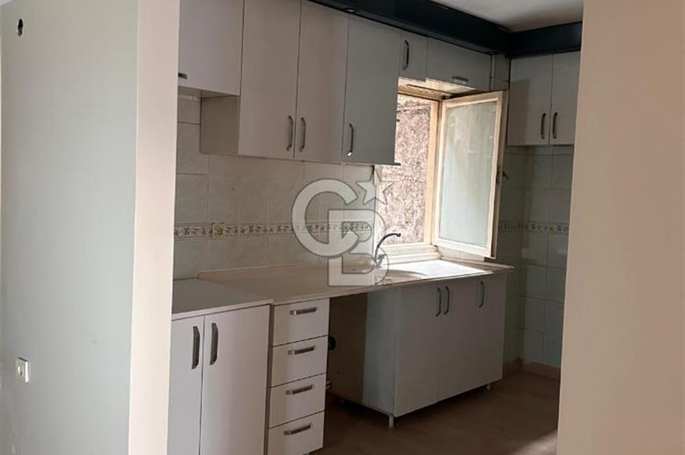 KARŞIYAKA ÇARŞIDA 3+1 SATILIK DAİRE