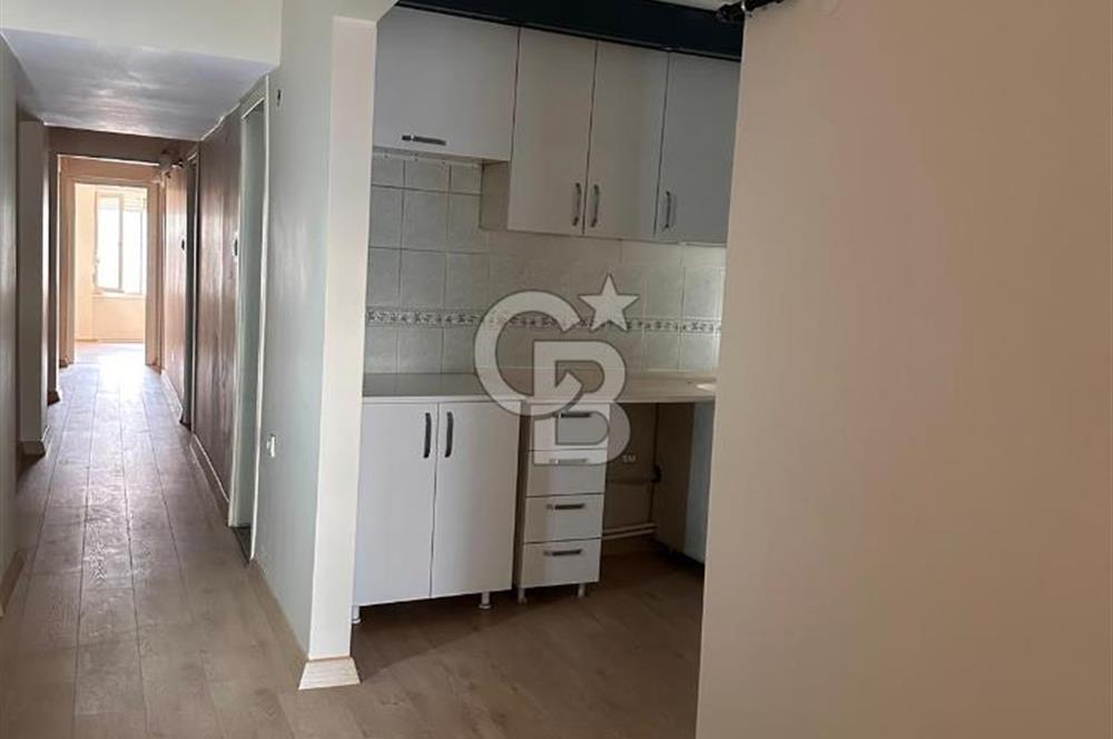 KARŞIYAKA ÇARŞIDA 3+1 SATILIK DAİRE