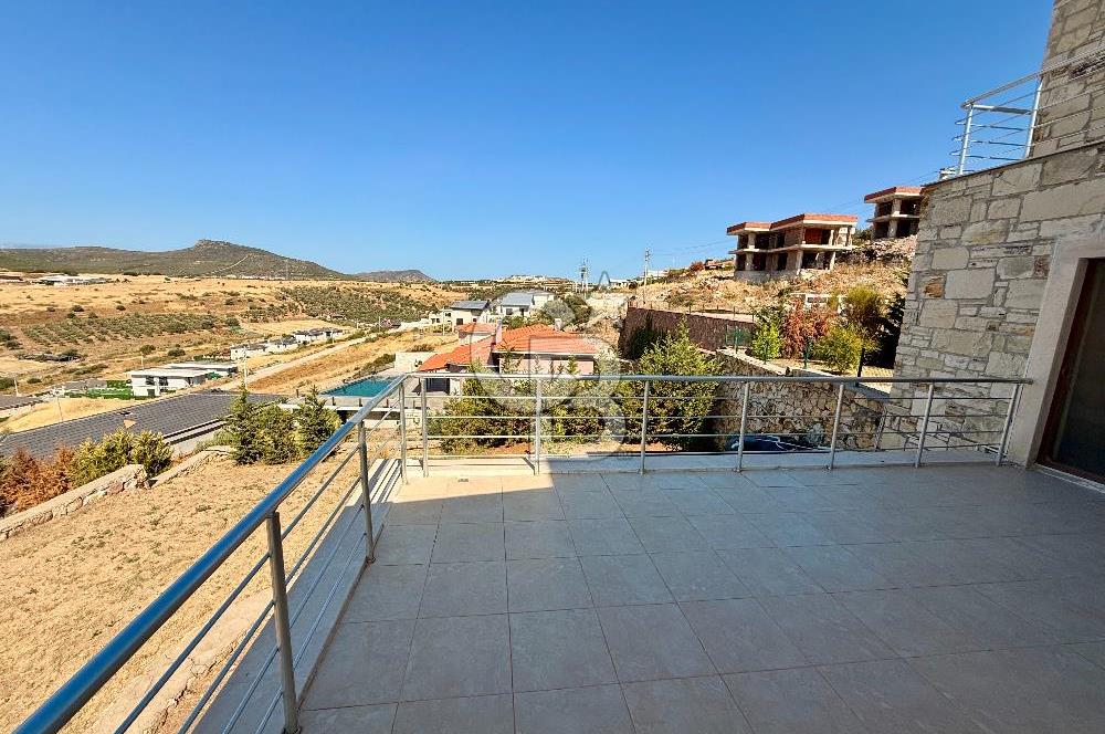 FOÇAKÖY'DE 1530m2 ARSA İÇERİSİNDE SATILIK MÜSTAKİL EV 