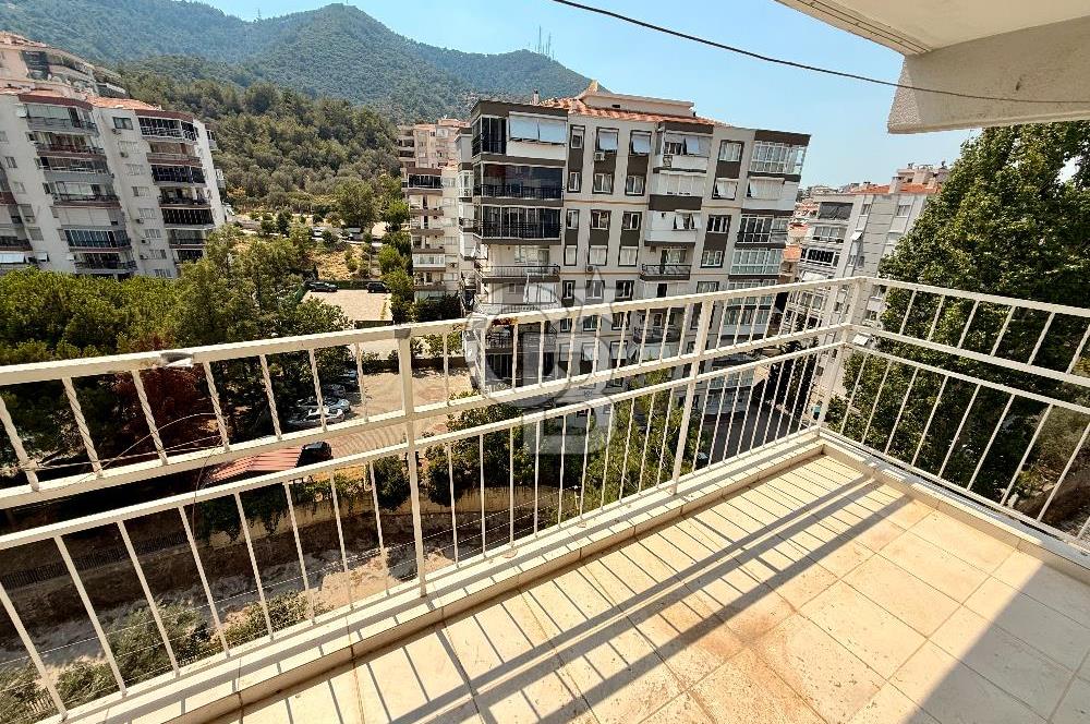 BALÇOVA ÇETİN EMEÇ MAH. GÜVENEVLER SİTESİ SATILIK 3+1