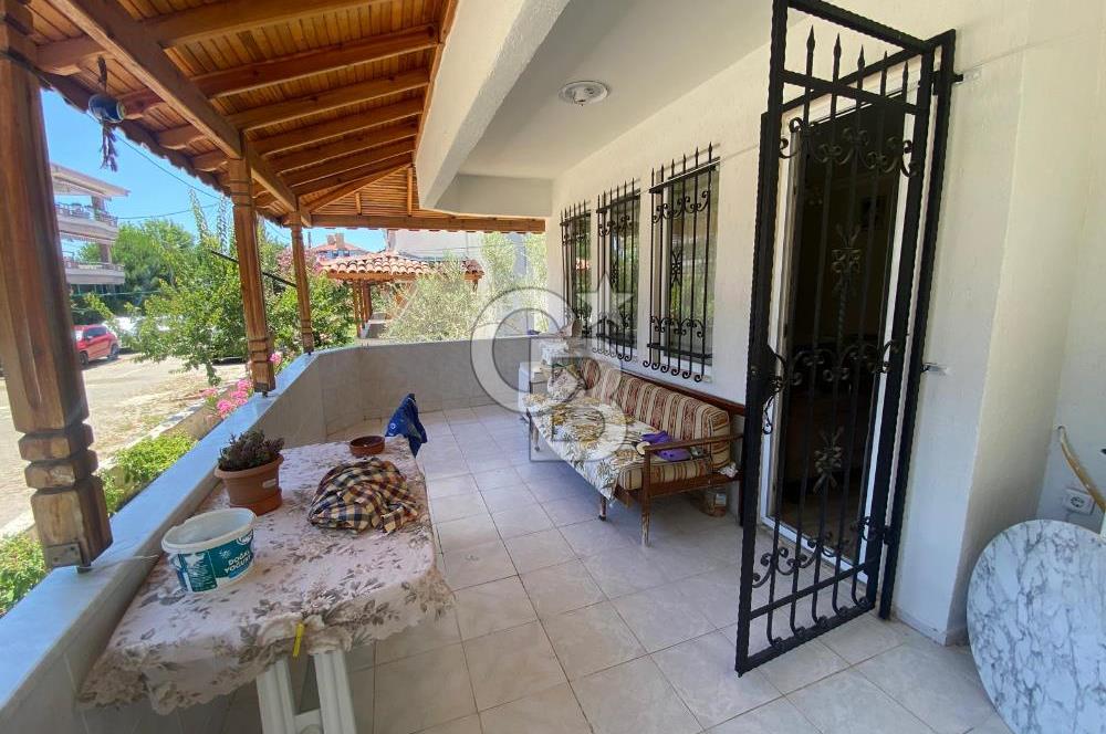 PLAJA YÜRÜME MESAFESİNDE ALTINOLUK NARLI'DA 2+1 EŞYALI DAİRE!