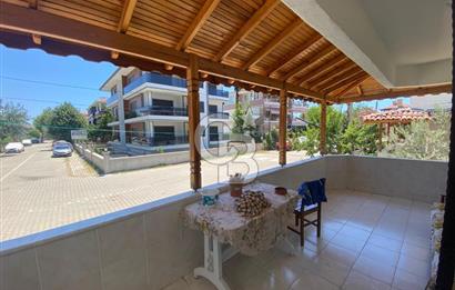 PLAJA YÜRÜME MESAFESİNDE ALTINOLUK NARLI'DA 2+1 EŞYALI DAİRE!