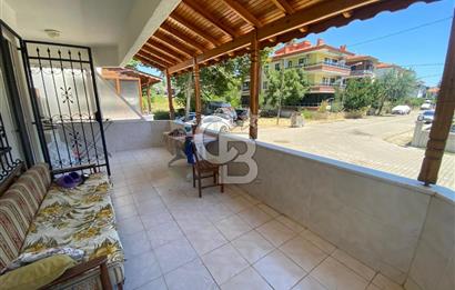 PLAJA YÜRÜME MESAFESİNDE ALTINOLUK NARLI'DA 2+1 EŞYALI DAİRE!