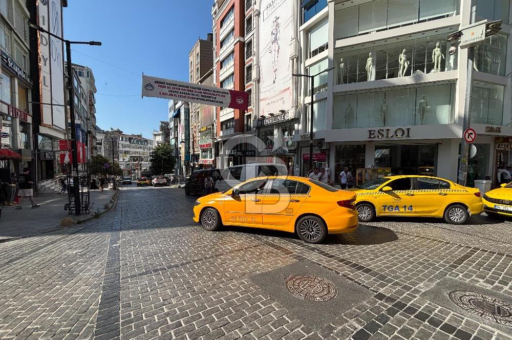 FATİH KOSKA CADDESİNDE MERKEZİ KONUMDA SATILIK DÜKKAN MAĞAZA