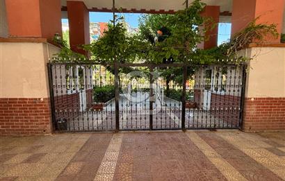 BAHÇEŞEHİR 2.KISIM MAH.YÜRÜYÜŞ YOLUNDA KREDİYE UYGUN SATILIK 2+1