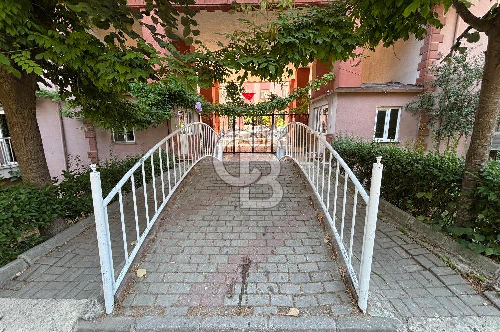 BAHÇEŞEHİR 2.KISIM MAH.YÜRÜYÜŞ YOLUNDA KREDİYE UYGUN SATILIK 2+1