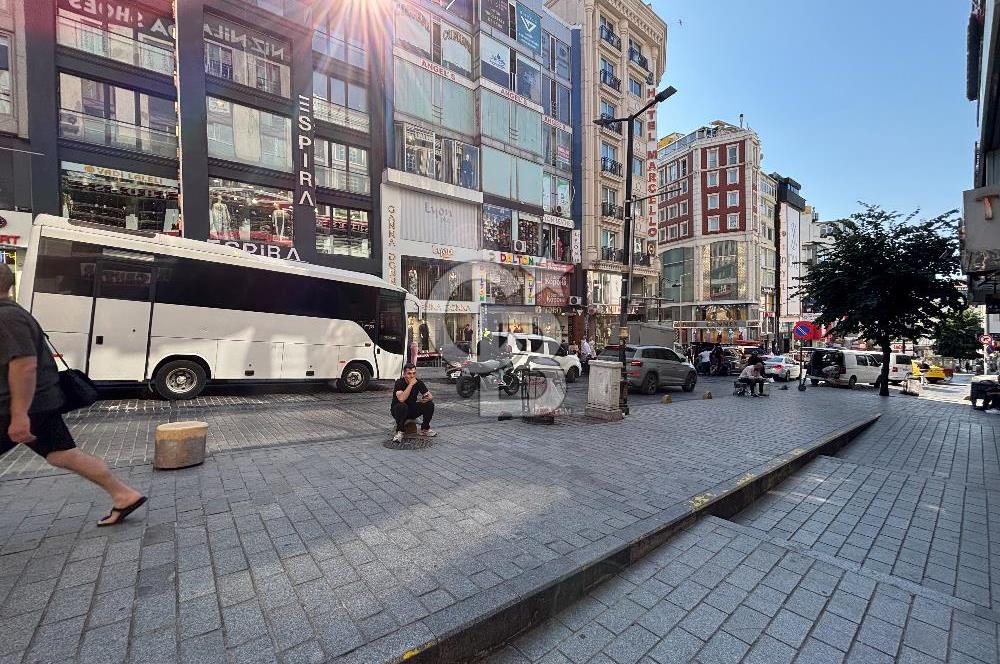 FATİH KOSKA CADDESİNDE MERKEZİ KONUMDA SATILIK DÜKKAN MAĞAZA