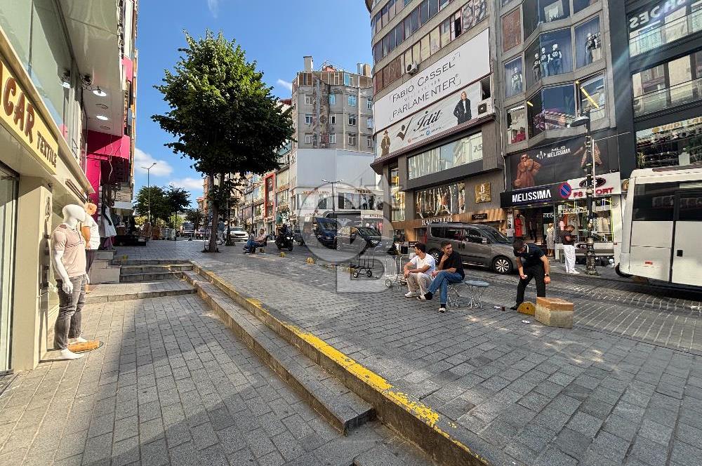 FATİH KOSKA CADDESİNDE MERKEZİ KONUMDA SATILIK DÜKKAN MAĞAZA
