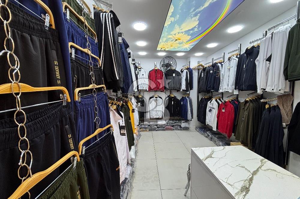 FATİH KOSKA CADDESİNDE MERKEZİ KONUMDA SATILIK DÜKKAN MAĞAZA