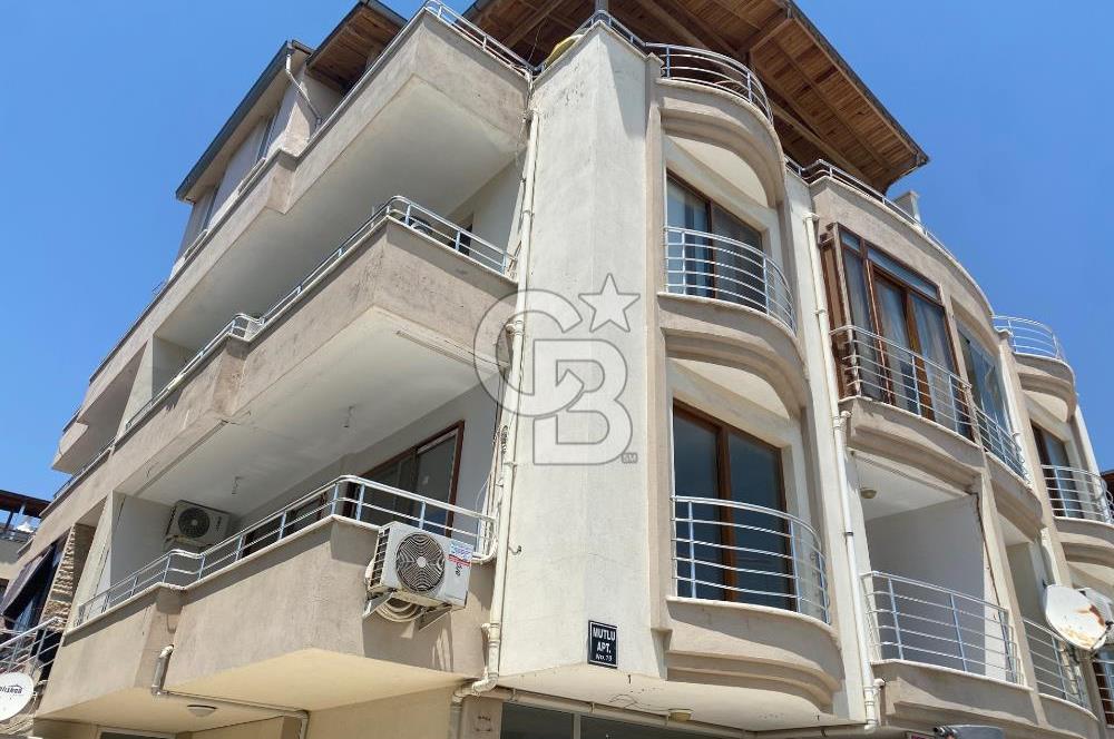 ÇANDARLI ÇARŞIDA DENİZE 500mt MESAFEDE KULLANIŞLI 2+1 DAİRE