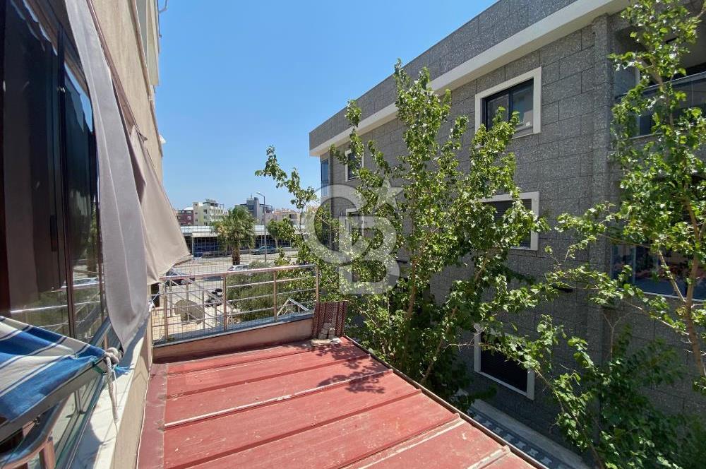 ÇANDARLI ÇARŞIDA DENİZE 500mt MESAFEDE KULLANIŞLI 2+1 DAİRE