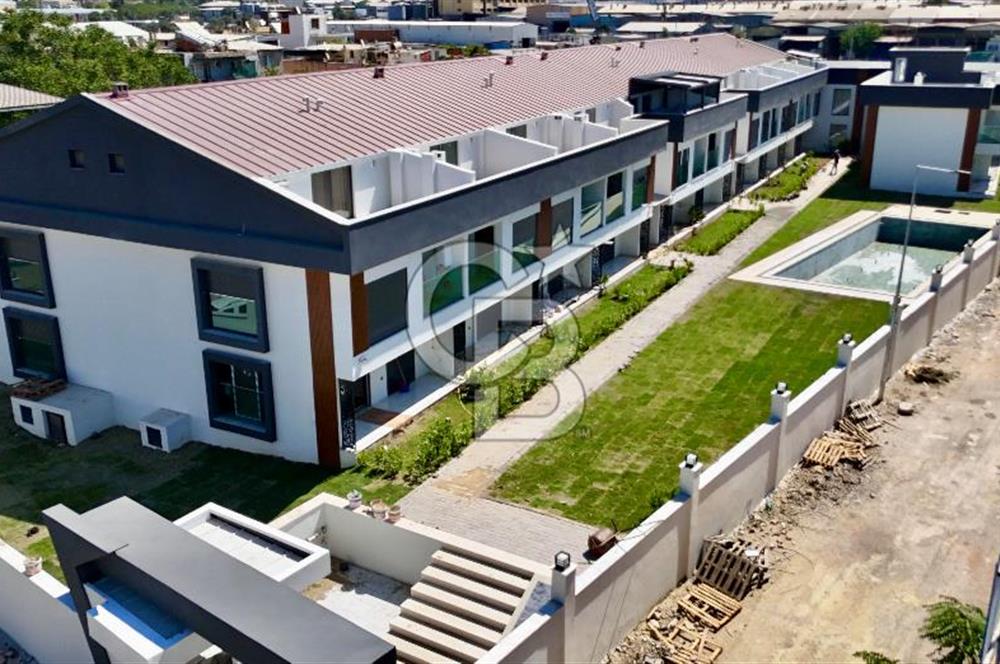 GARDEN BORNOVA SİTESİNDE ÖNÜ AÇIK HAVUZLU 1+1 DAİRE