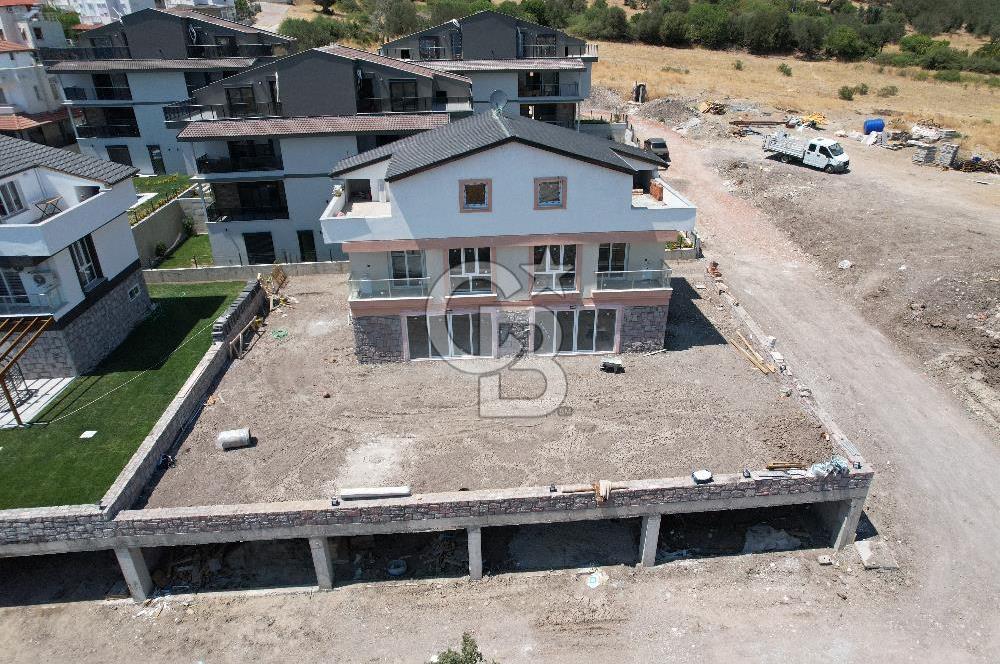 İzmirin İncisi Çandarlıda Satılık Sıfır Villa