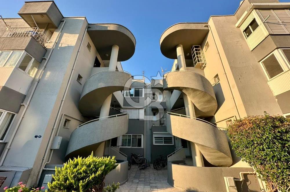 GÜZELBAHÇE'DE DENİZE YAKIN DONATIM SİTESİ'NDE SATILIK 2+1 DAİRE!