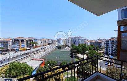 Karşıyaka Yalı Mahallesi satılık geniş balkonlu 3+1 daire