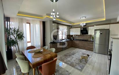 BÖLGENİN EN PRESTİJLİ SİTESİNDE ULTRA LÜKS 4+1 EŞYALI NET 220 MT
